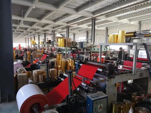 他手握春聯(lián)市場近半壁江山，一天發(fā)貨超千箱，年銷數(shù)千萬元